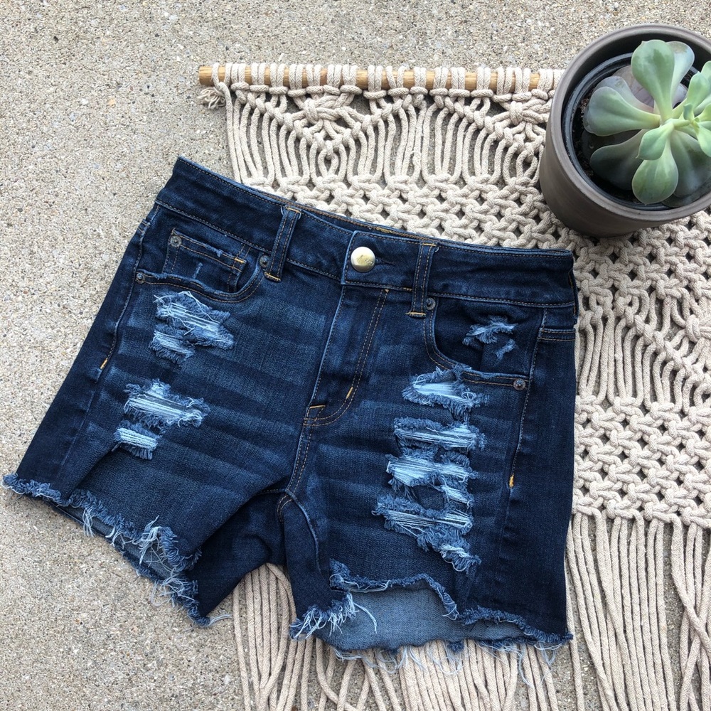 American Eagle Distressed Shorts Hi-Rise Shortie